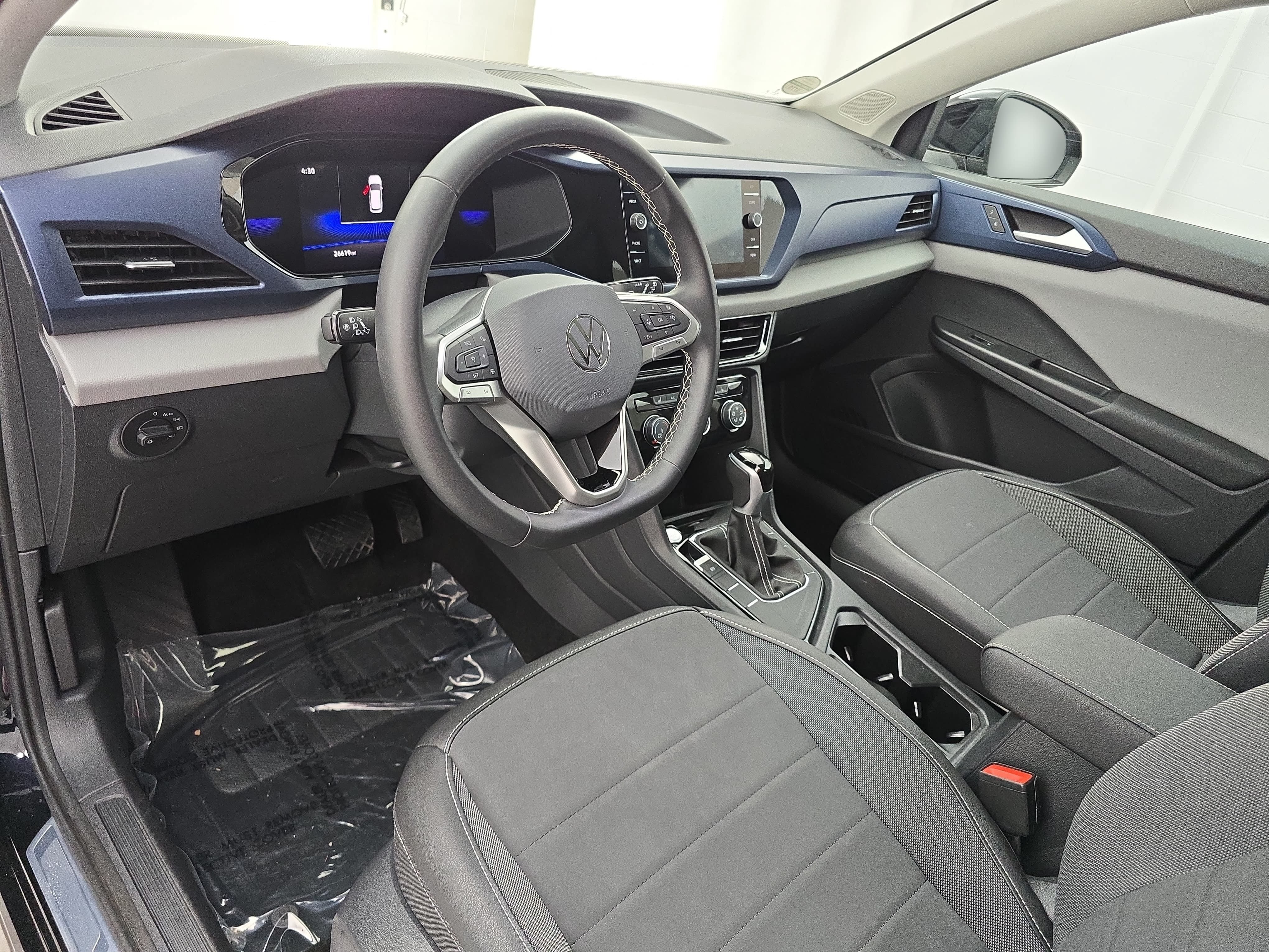 Certified 2023 Volkswagen Taos SE FWD image 15