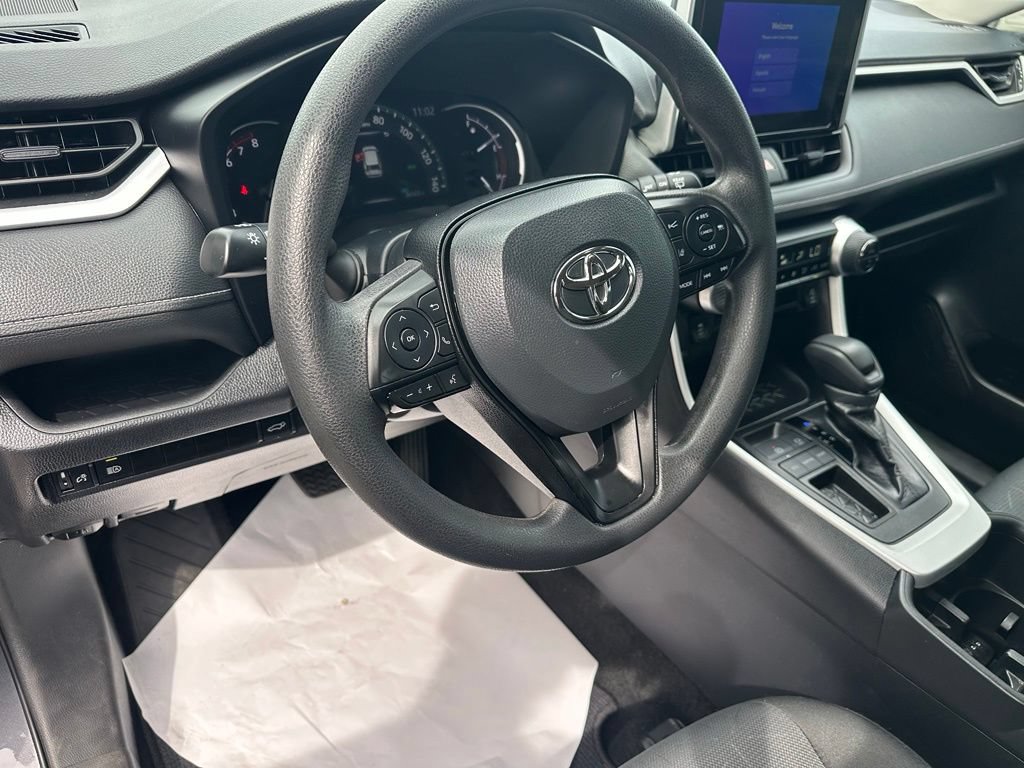 Used 2024 Toyota RAV4 XLE w/ Convenience Package FWD image 12