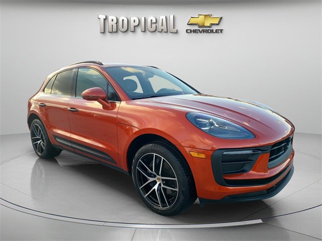 Used 2023 Porsche Macan Turbo image 1