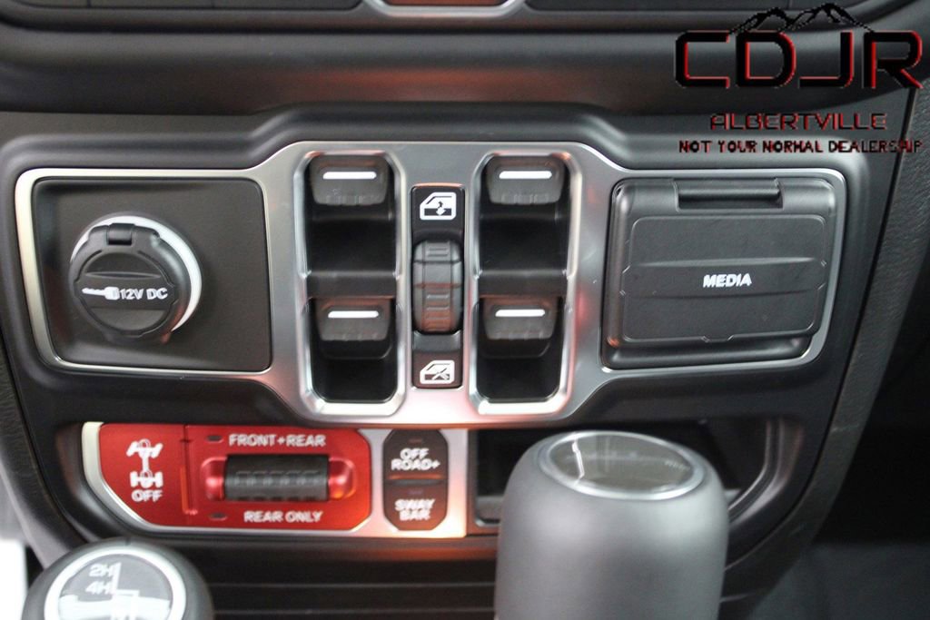 Used 2023 Jeep Gladiator Rubicon w/ Cold Weather Group image 39