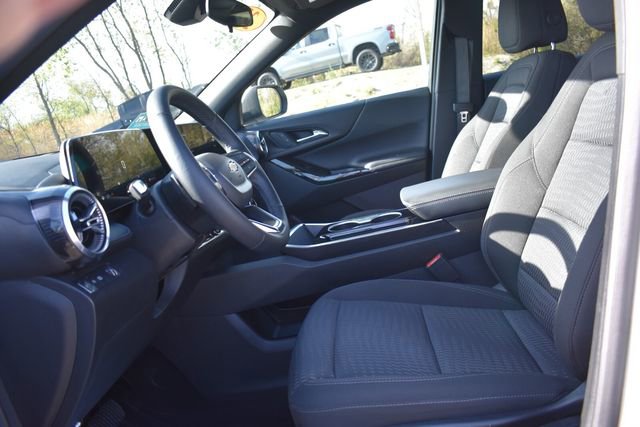 Used 2025 Chevrolet Equinox LT FWD image 21