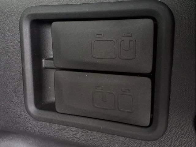 Certified 2024 GMC Terrain SLT w/ Tech Package image 25