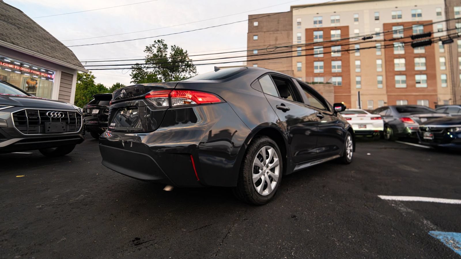 Used 2024 Toyota Corolla LE FWD image 3