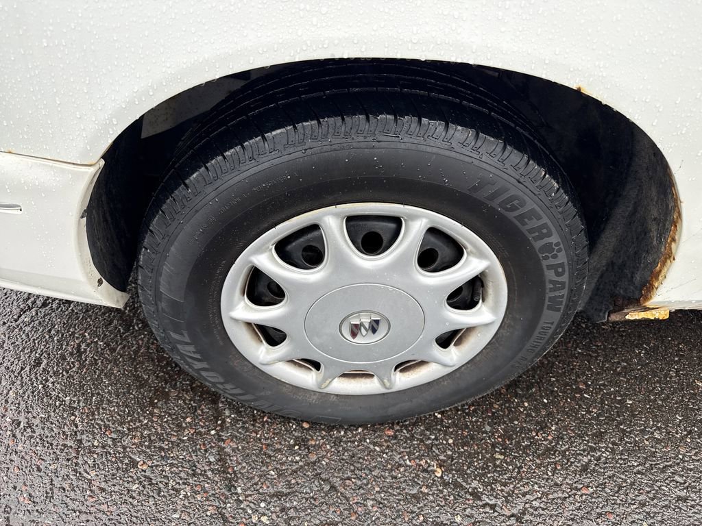 Used 2001 Buick Century Custom w/ Premium Pkg FWD image 10