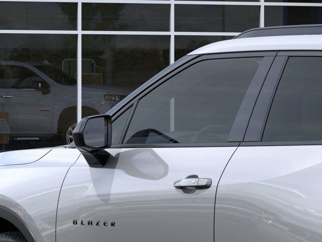 New 2026 Chevrolet Blazer LT image 12