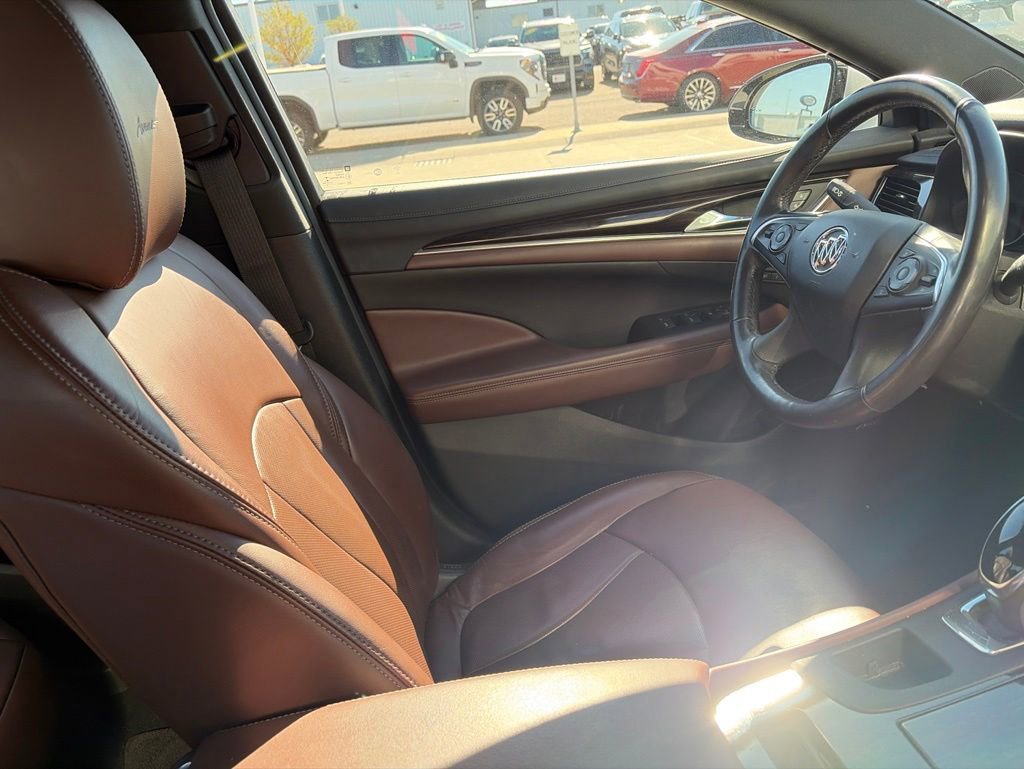 Used 2018 Buick LaCrosse Avenir w/ Driver Confidence Package #2 FWD image 12