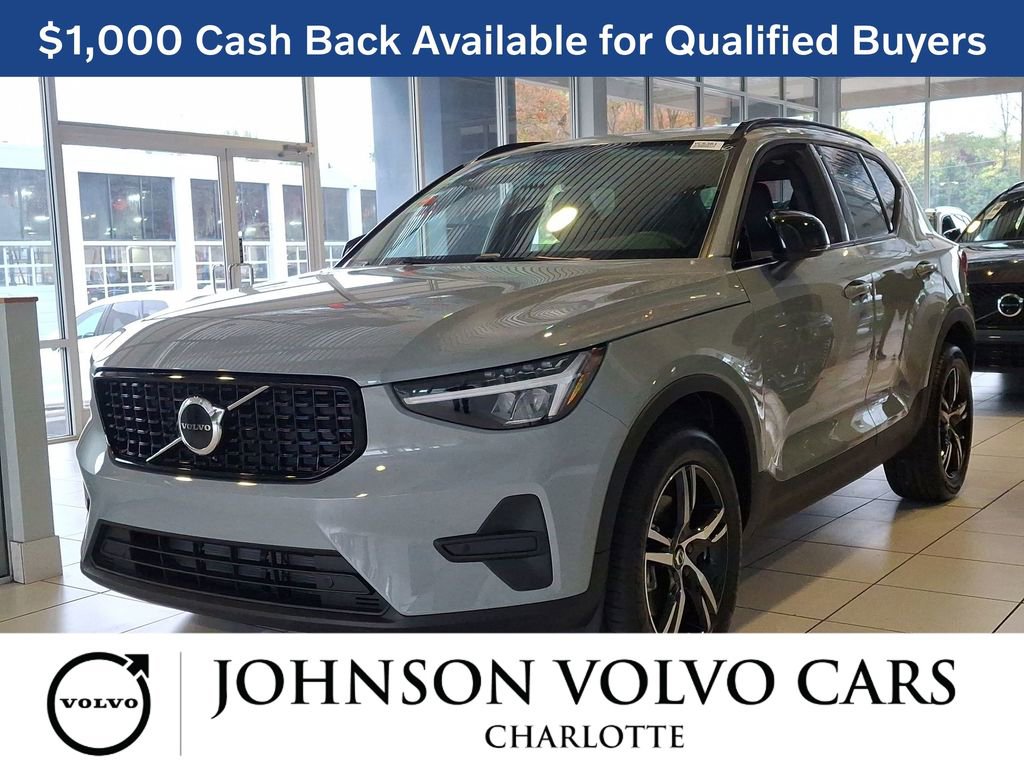 New 2026 Volvo XC40 B5 Core w/ Climate Package image 2