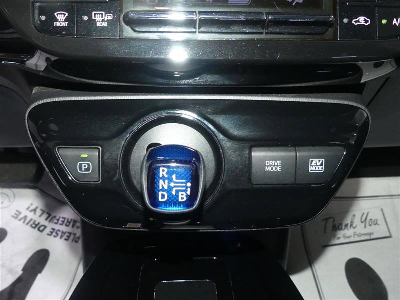 Used 2022 Toyota Prius AWD image 37