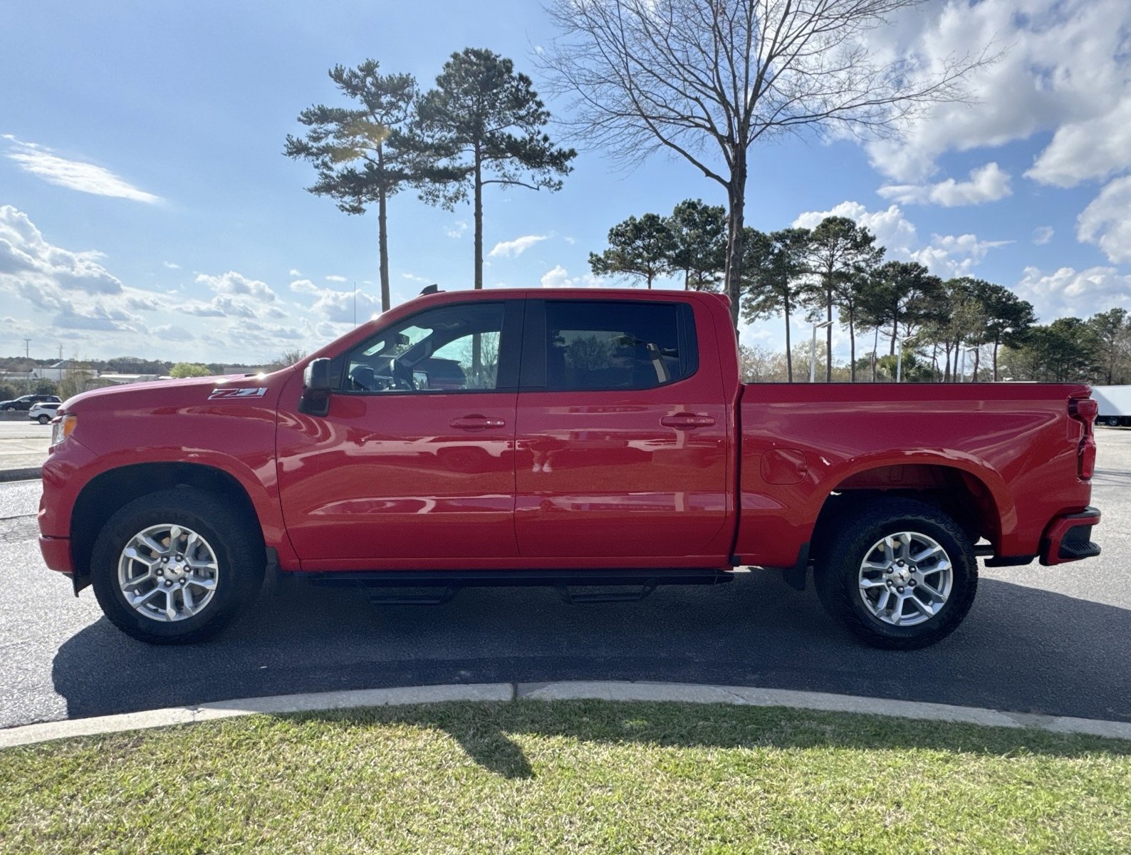 Used 2023 Chevrolet Silverado 1500 RST w/ Convenience Package II AWD/4WD image 9