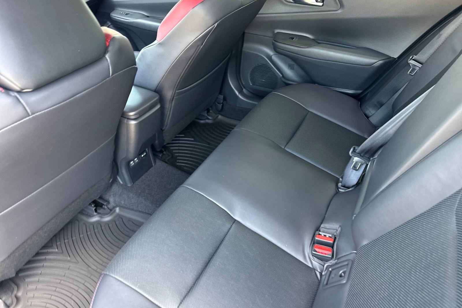 New 2027 Toyota Prius Plug-In Hybrid FWD image 22