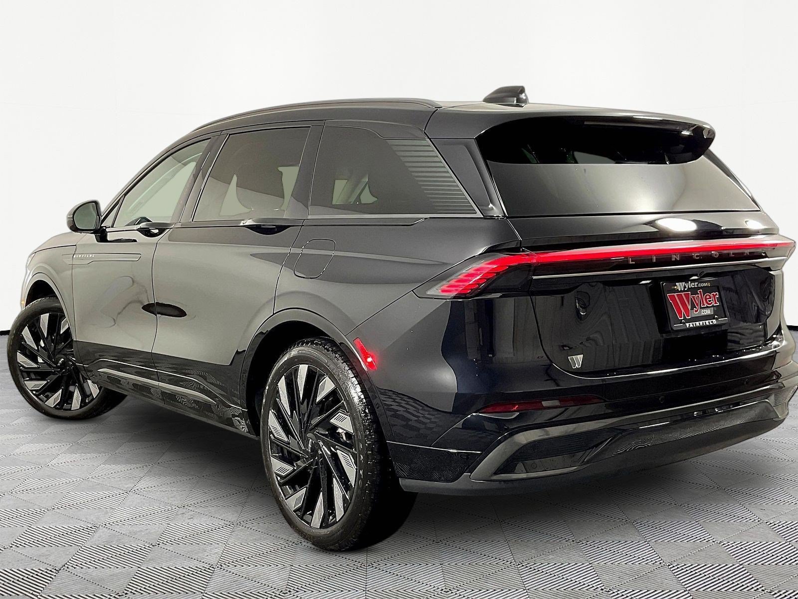 Used 2026 Lincoln Nautilus Reserve AWD/4WD image 4