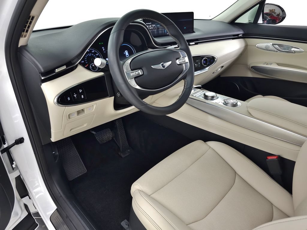 Used 2023 Genesis GV70 2.5T w/ Select Package AWD/4WD image 17