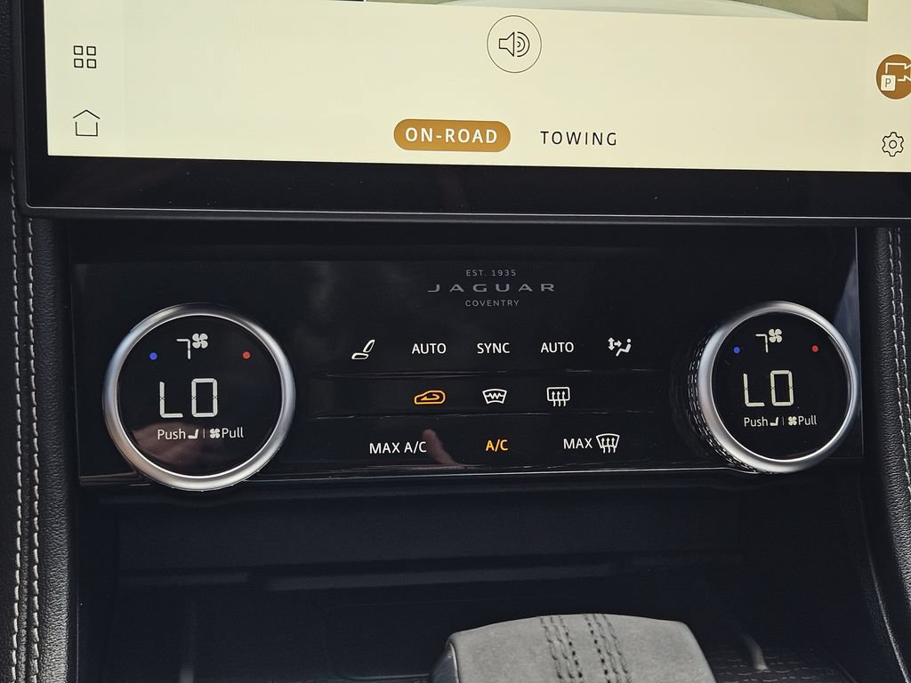 Used 2025 Jaguar F-PACE R-Dynamic S AWD/4WD image 18