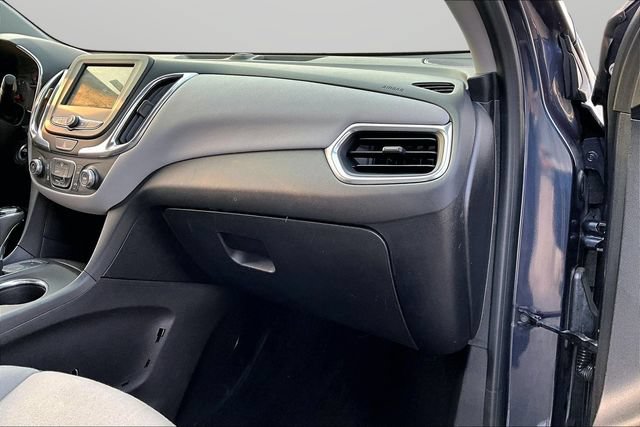 Used 2019 Chevrolet Equinox LS w/ LS Convenience Package AWD/4WD image 16
