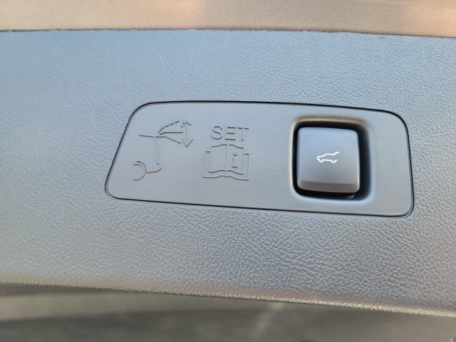 Used 2025 Lincoln Corsair FWD image 7