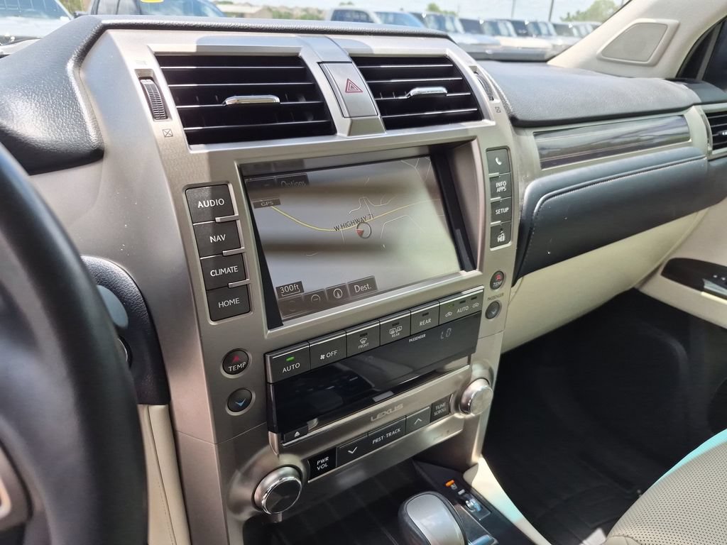 Used 2020 Lexus GX 460 Premium w/ Premium Package AWD/4WD image 28