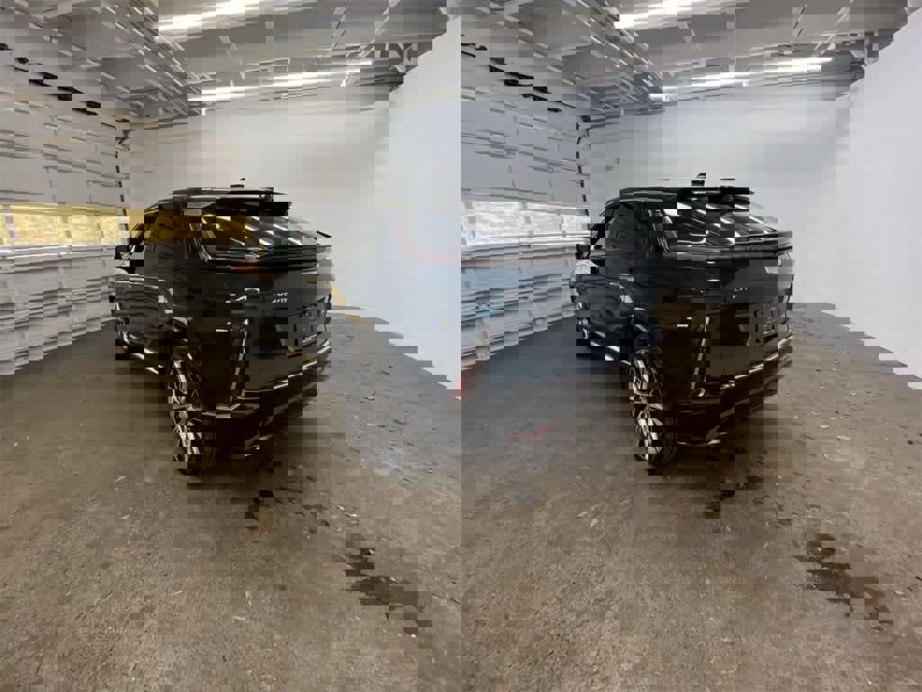 Certified 2025 Cadillac Lyriq Luxury w/ LPO, Floor Liner Package image 4