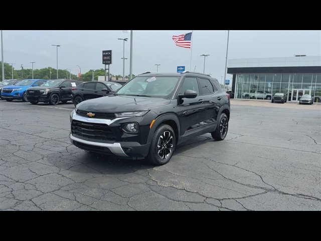 Certified 2023 Chevrolet TrailBlazer LT w/ Convenience Package FWD image 4