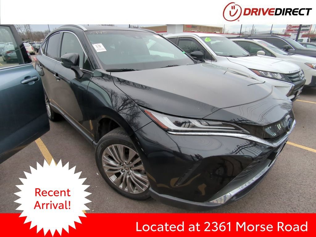 Used 2022 Toyota Venza XLE image 1
