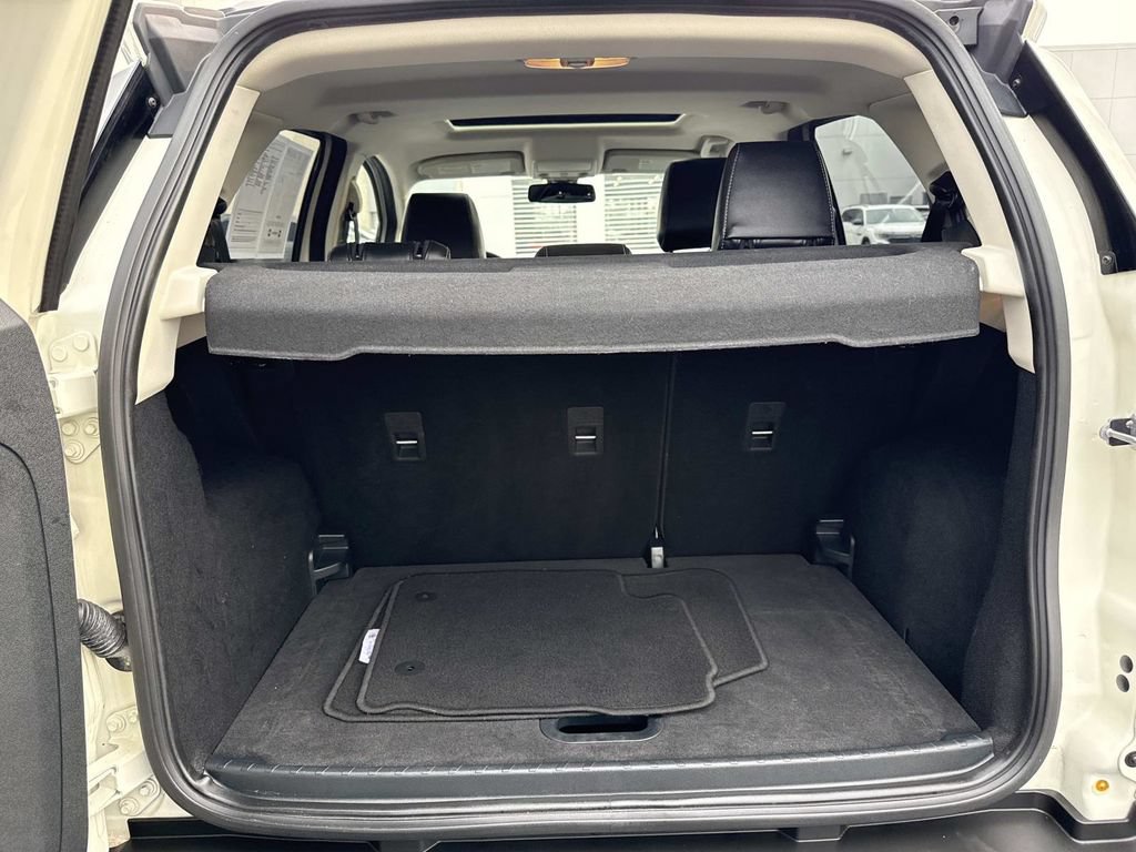 Used 2019 Ford EcoSport SES w/ SES Black Appearance Package AWD/4WD image 12