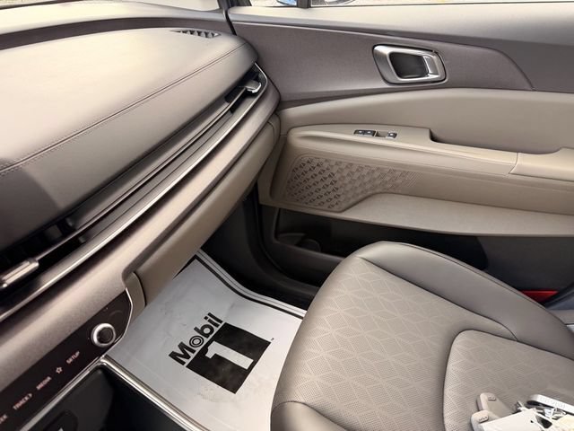 New 2026 Kia Carnival EX FWD image 14