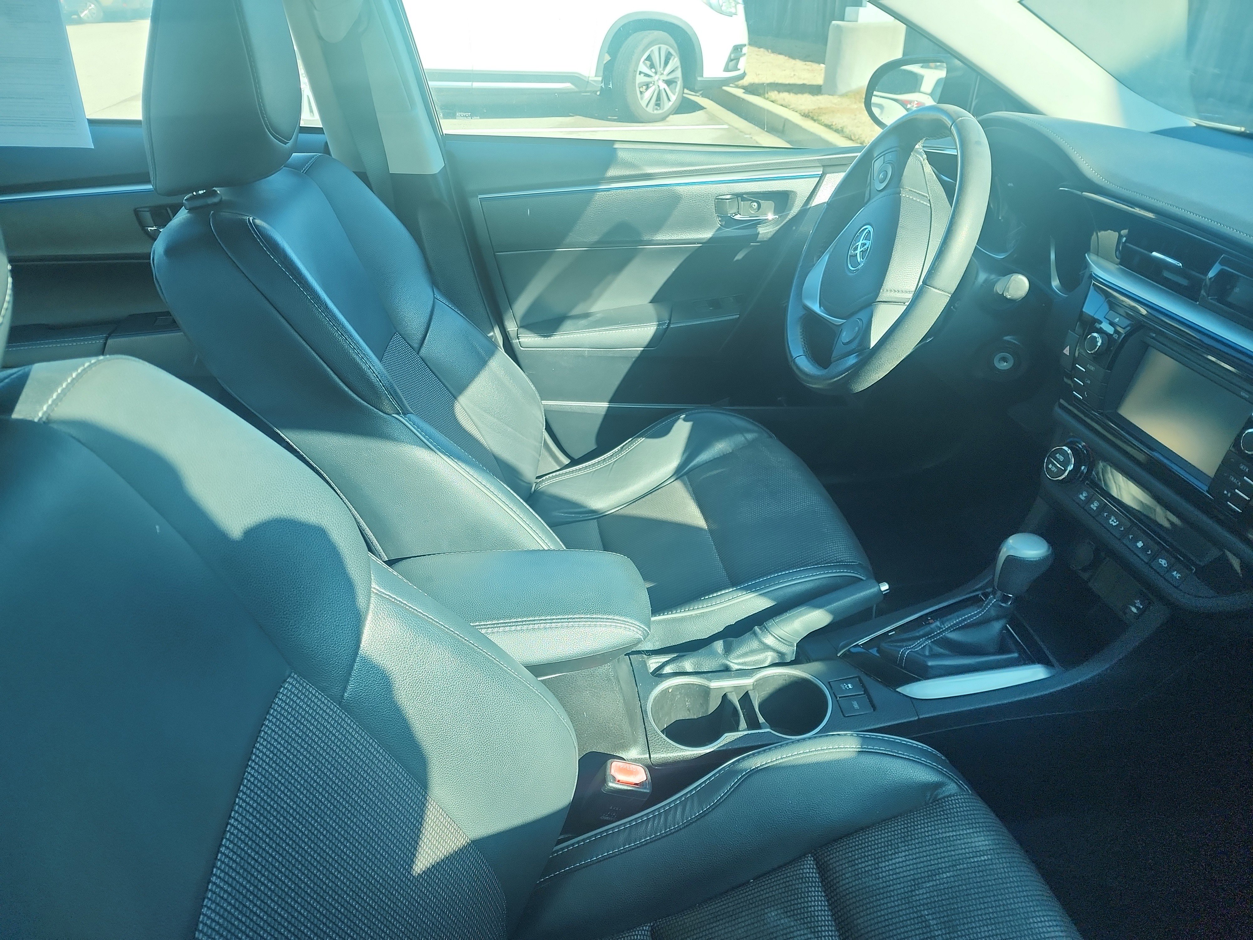 Used 2014 Toyota Corolla S image 9