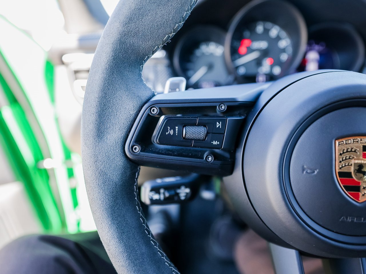 Certified 2024 Porsche Macan GTS image 17