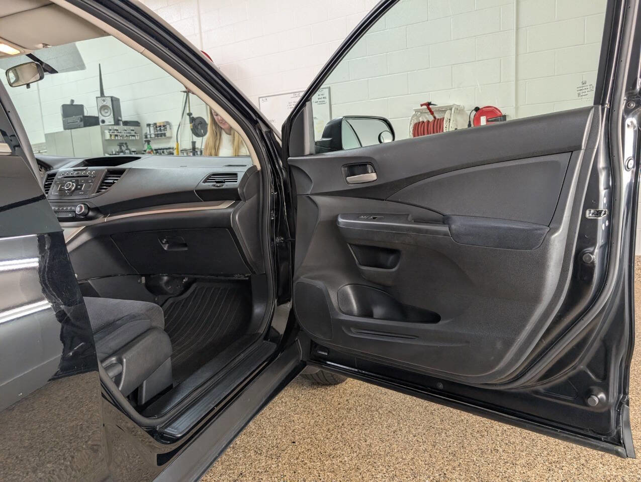 Used 2014 Honda CR-V LX image 18