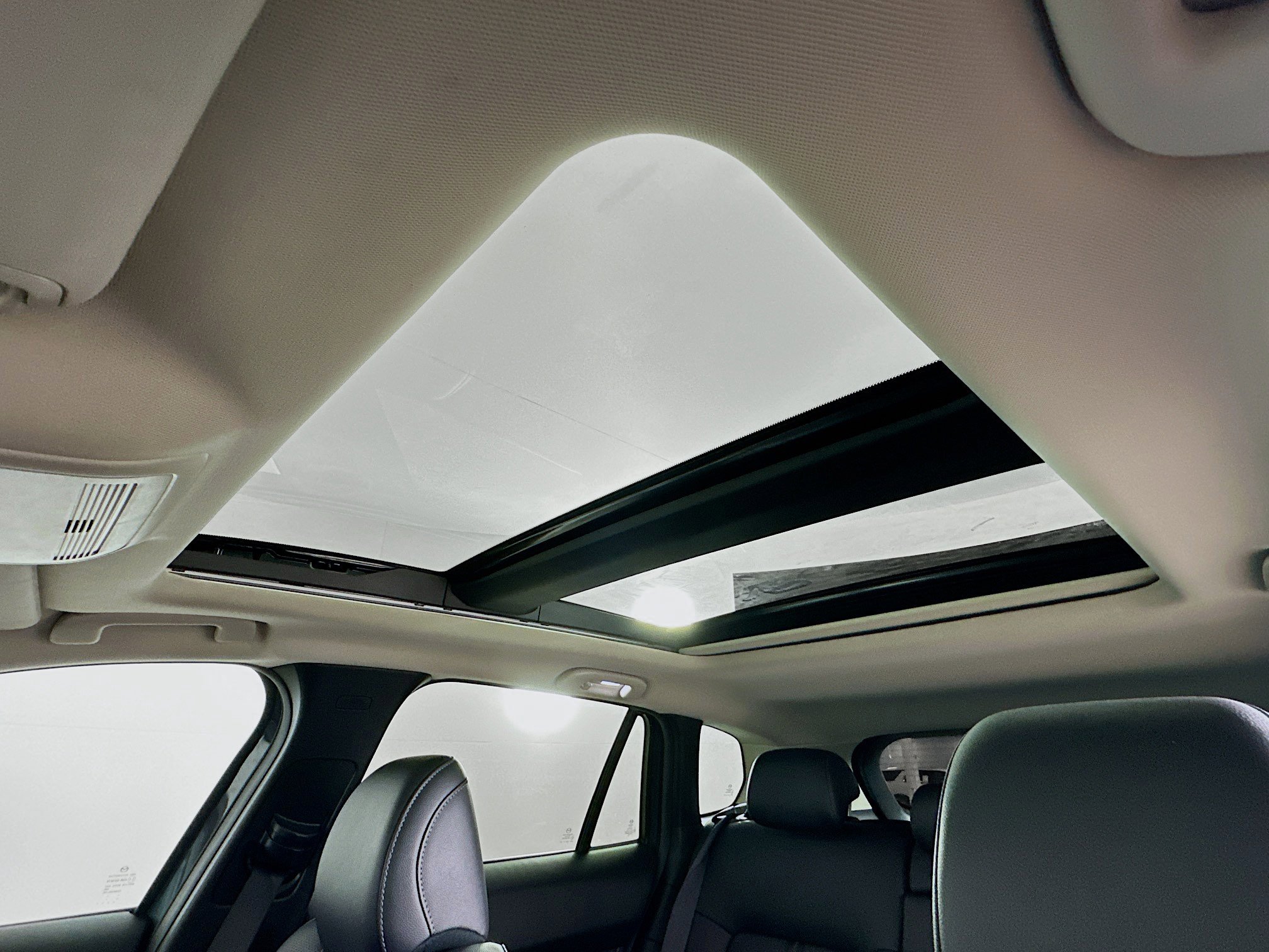 Used 2025 MAZDA CX-50 AWD 2.5 Hybrid w/ Premium Pkg image 25