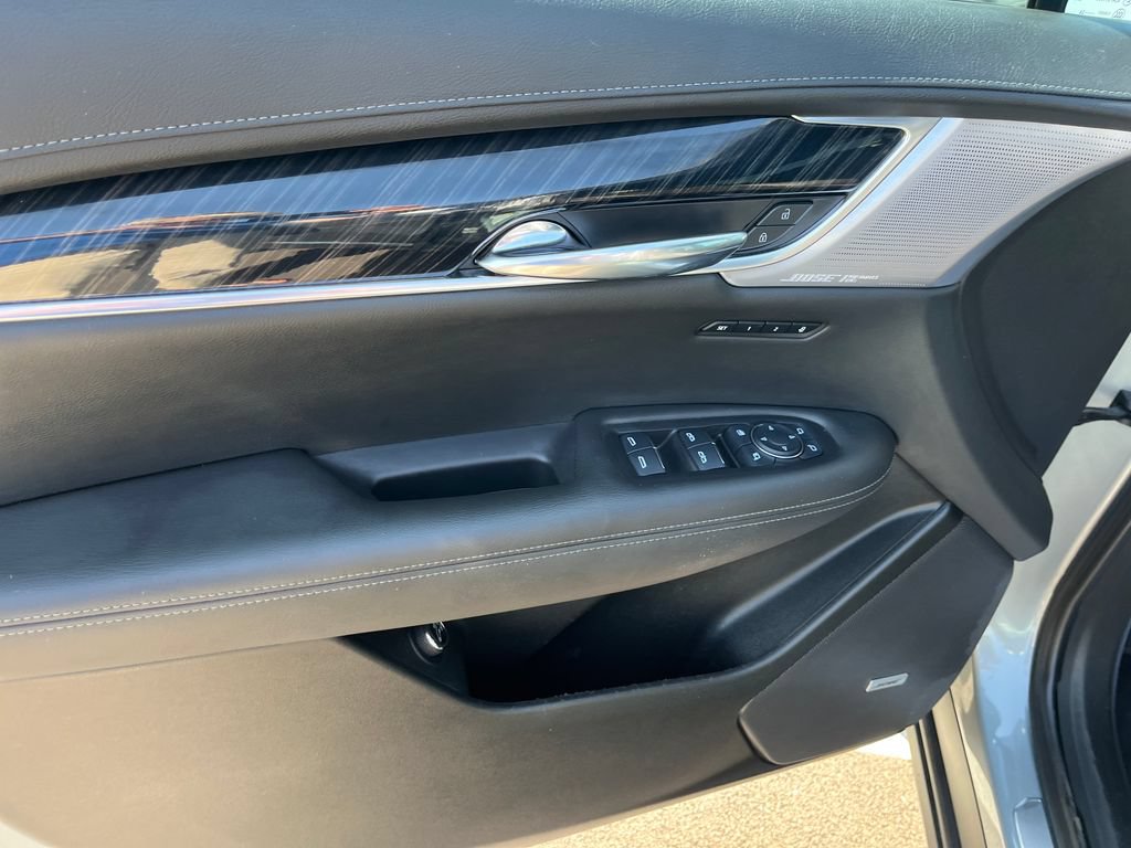 Used 2024 Cadillac XT6 Premium Luxury FWD image 14