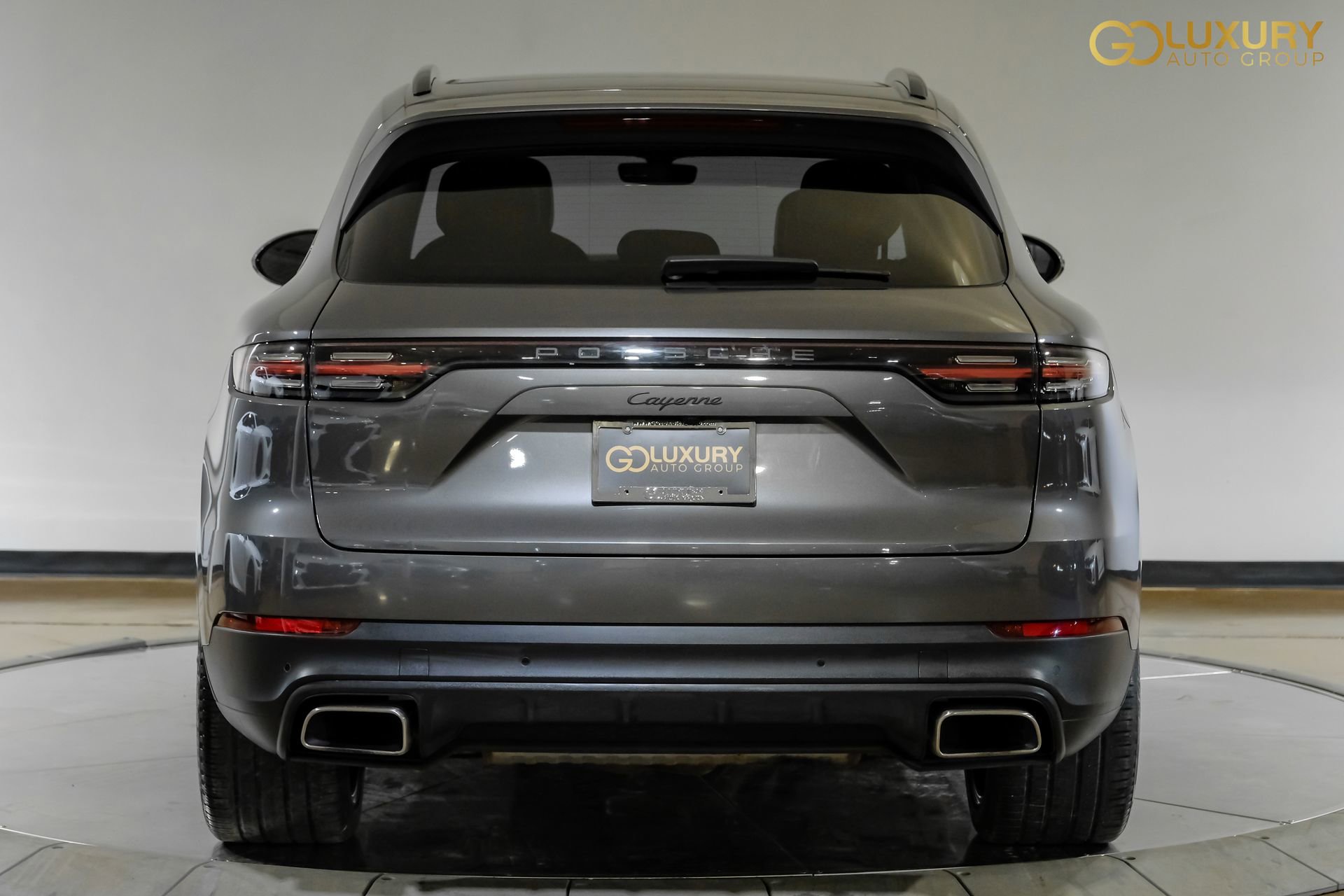 Used 2023 Porsche Cayenne Platinum Edition image 11