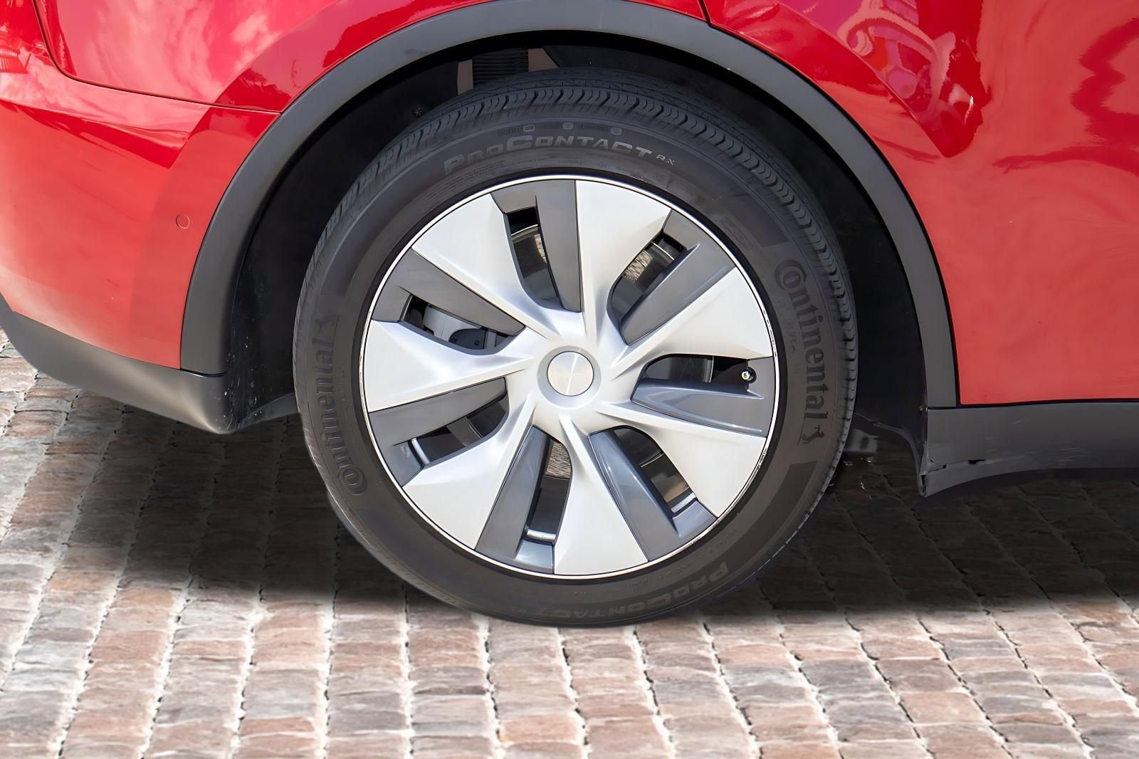 Used 2022 Tesla Model Y Long Range AWD/4WD image 36