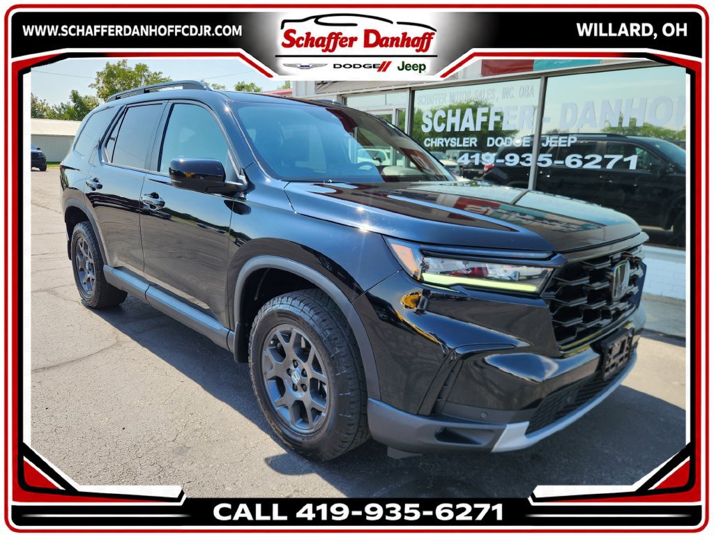 Used 2024 Honda Pilot TrailSport image 1