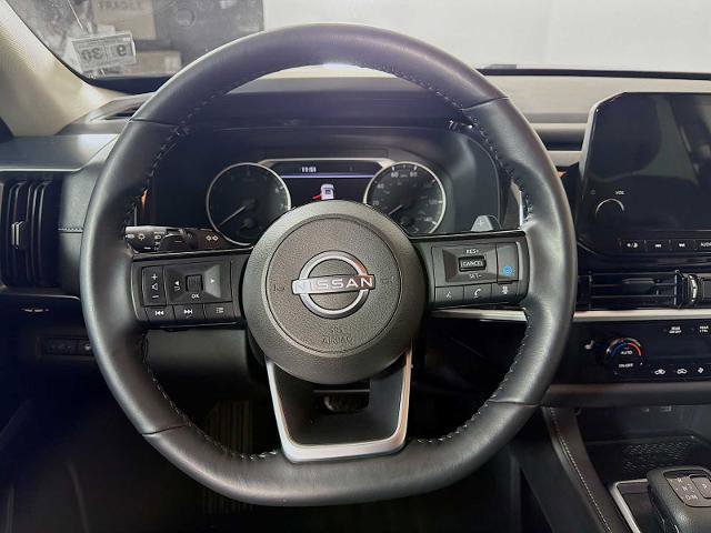 Certified 2025 Nissan Pathfinder SL AWD/4WD image 9