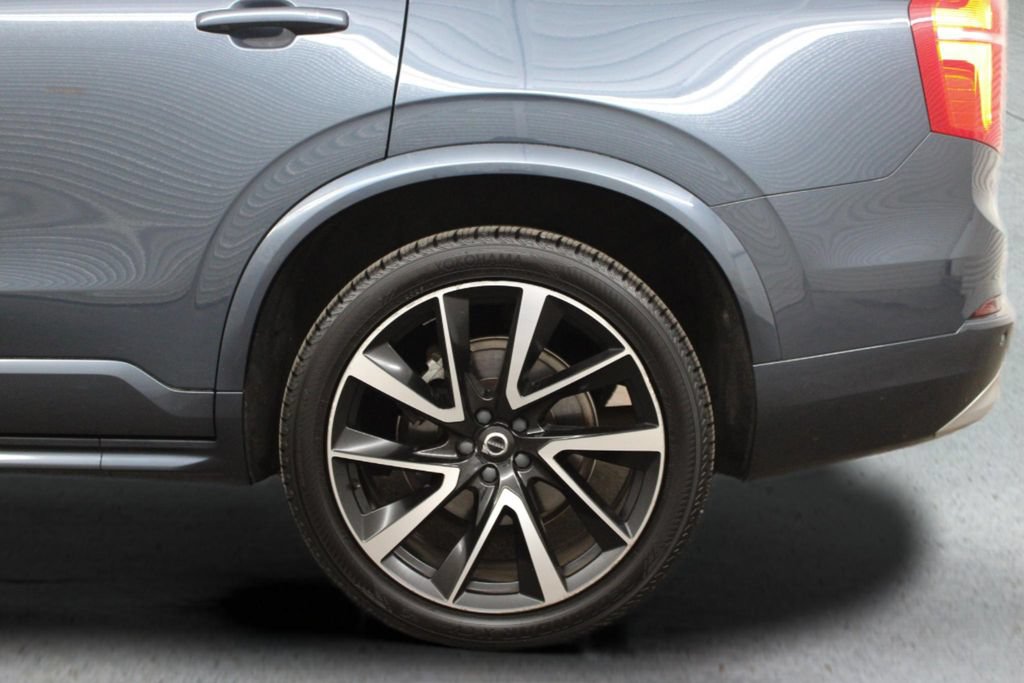 Used 2022 Volvo XC90 T6 Momentum w/ Advanced Package AWD/4WD image 8