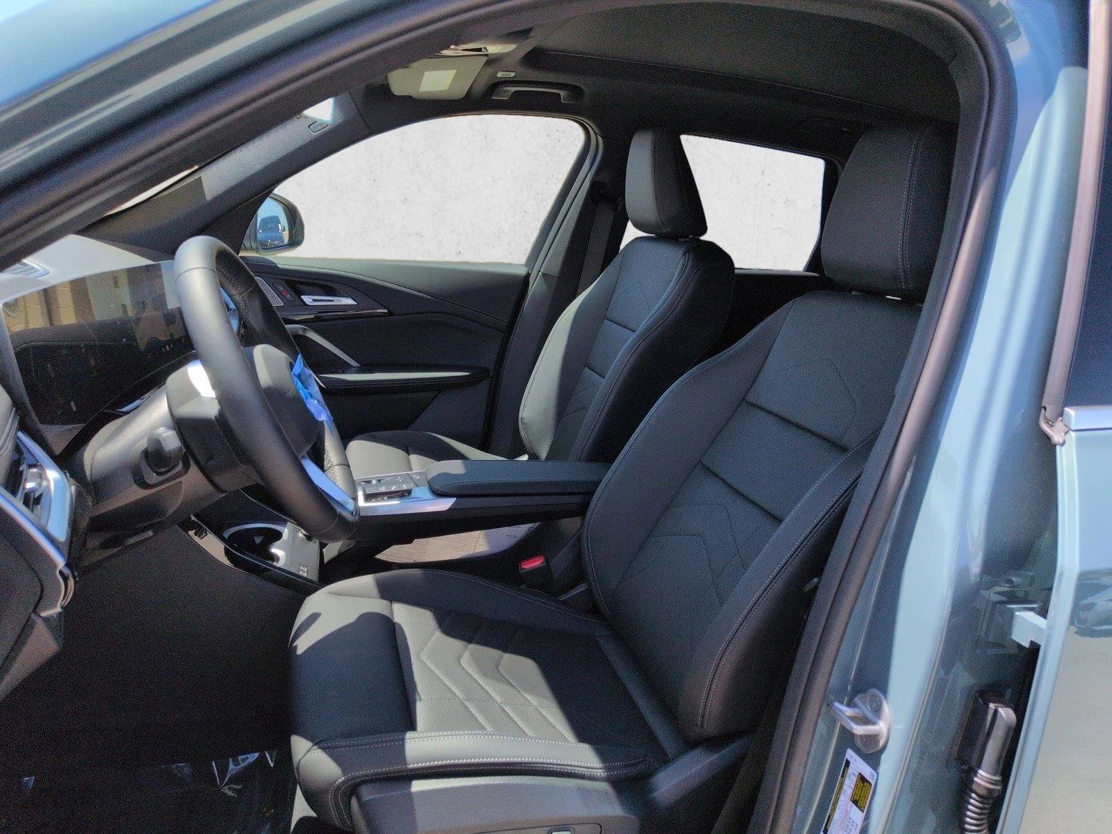 New 2026 BMW X1 xDrive28i w/ Technology Package AWD/4WD image 4