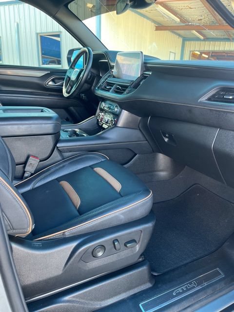 Used 2024 GMC Yukon AT4 w/ Technology Package AWD/4WD image 10