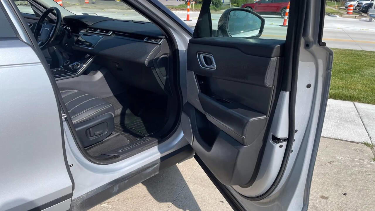 Used 2018 Land Rover Range Rover Velar S image 14