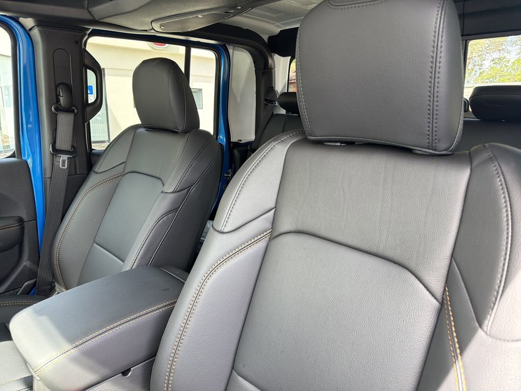 New 2026 Jeep Gladiator Sahara image 12