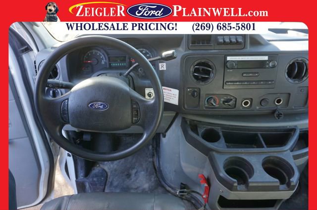 Used 2011 Ford E-450 and Econoline 450 Super Duty image 9