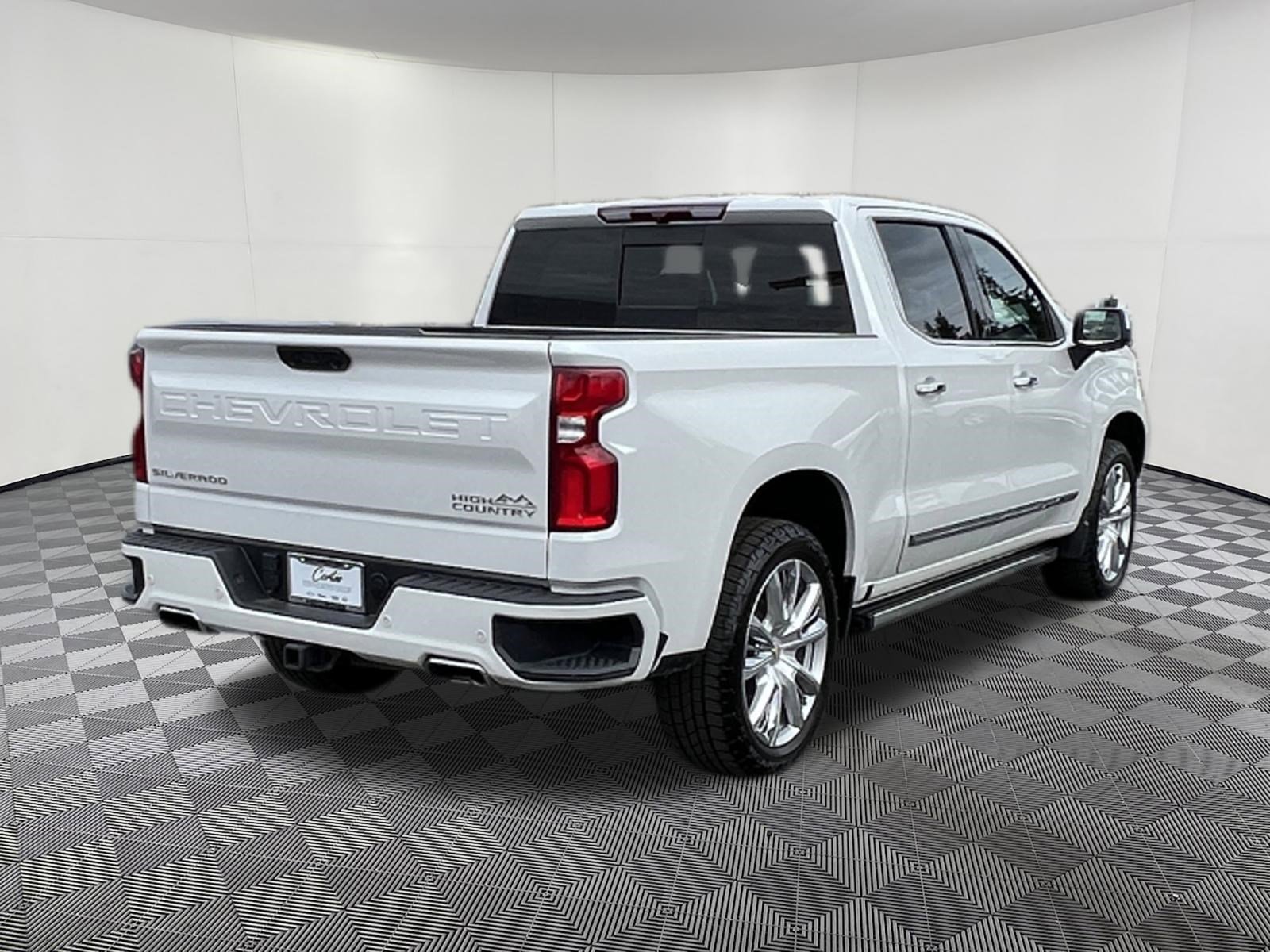 Used 2022 Chevrolet Silverado 1500 High Country AWD/4WD image 6