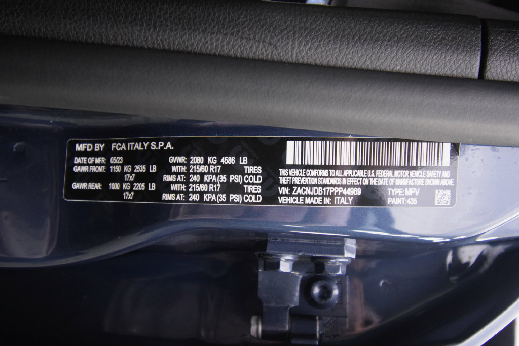Used 2023 Jeep Renegade Latitude w/ Premium Group AWD/4WD image 23
