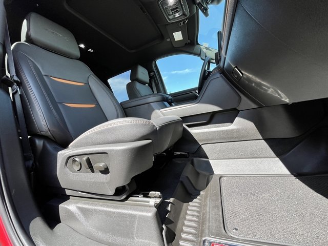 Used 2026 GMC Sierra 3500 AT4 w/ AT4 Premium Plus Package AWD/4WD image 32