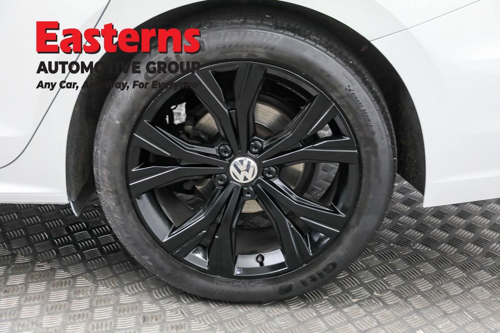 Used 2022 Volkswagen Passat 2.0T SE image 31