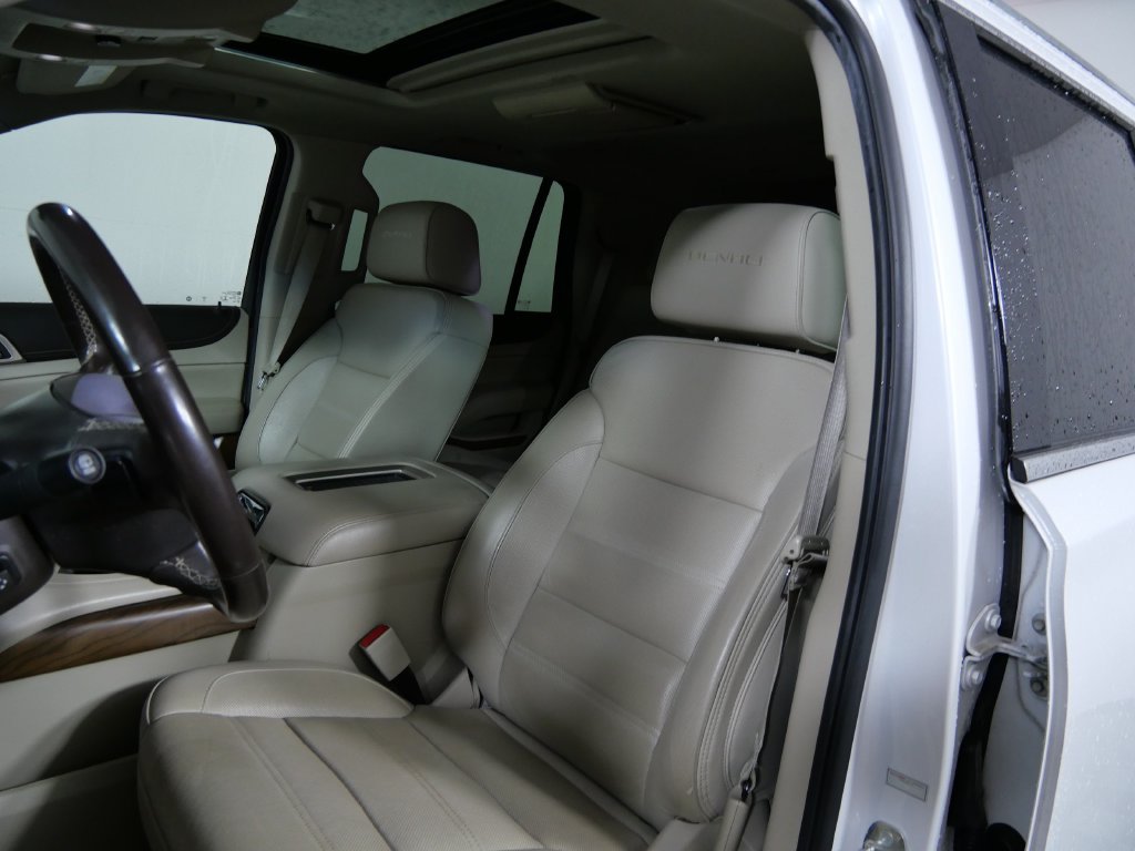 Used 2020 GMC Yukon Denali w/ Denali Ultimate Package AWD/4WD image 10