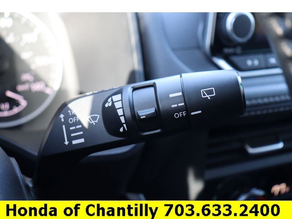 Used 2023 Nissan Rogue SV w/ SV Premium B Package image 13