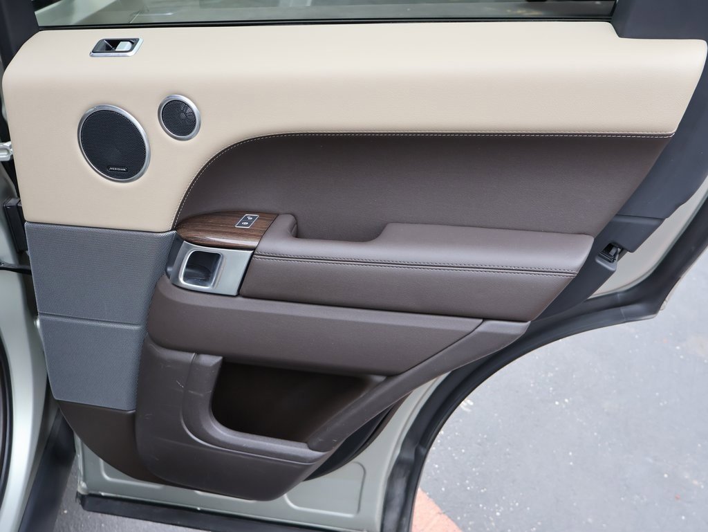 Used 2019 Land Rover Range Rover Sport SE image 15