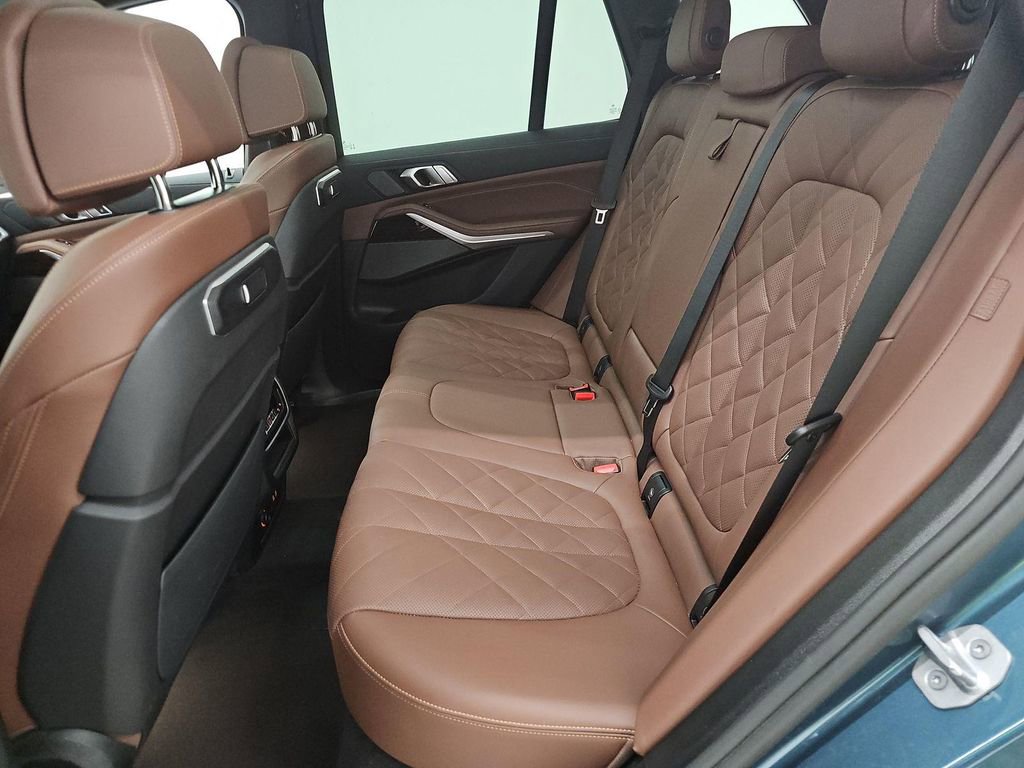 Used 2025 BMW X5 xDrive40i image 12