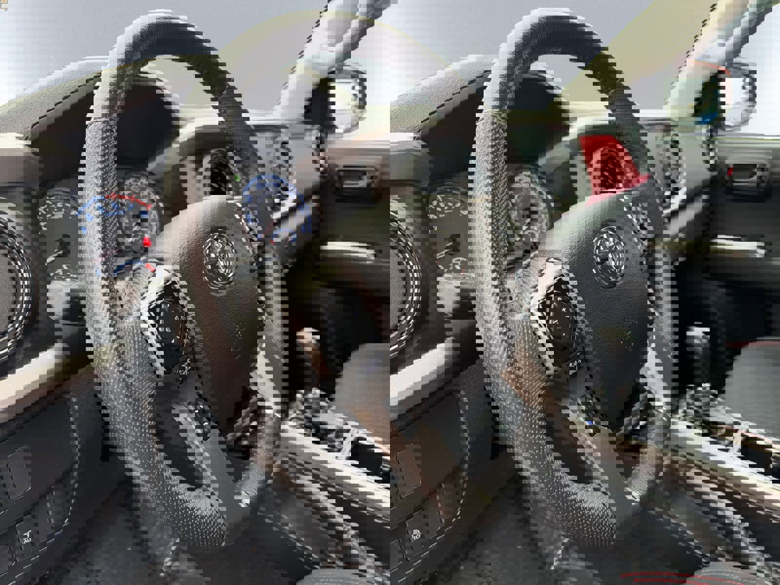 Used 2021 Toyota Tacoma SR5 w/ SR5 Appearance Package (SM) image 17