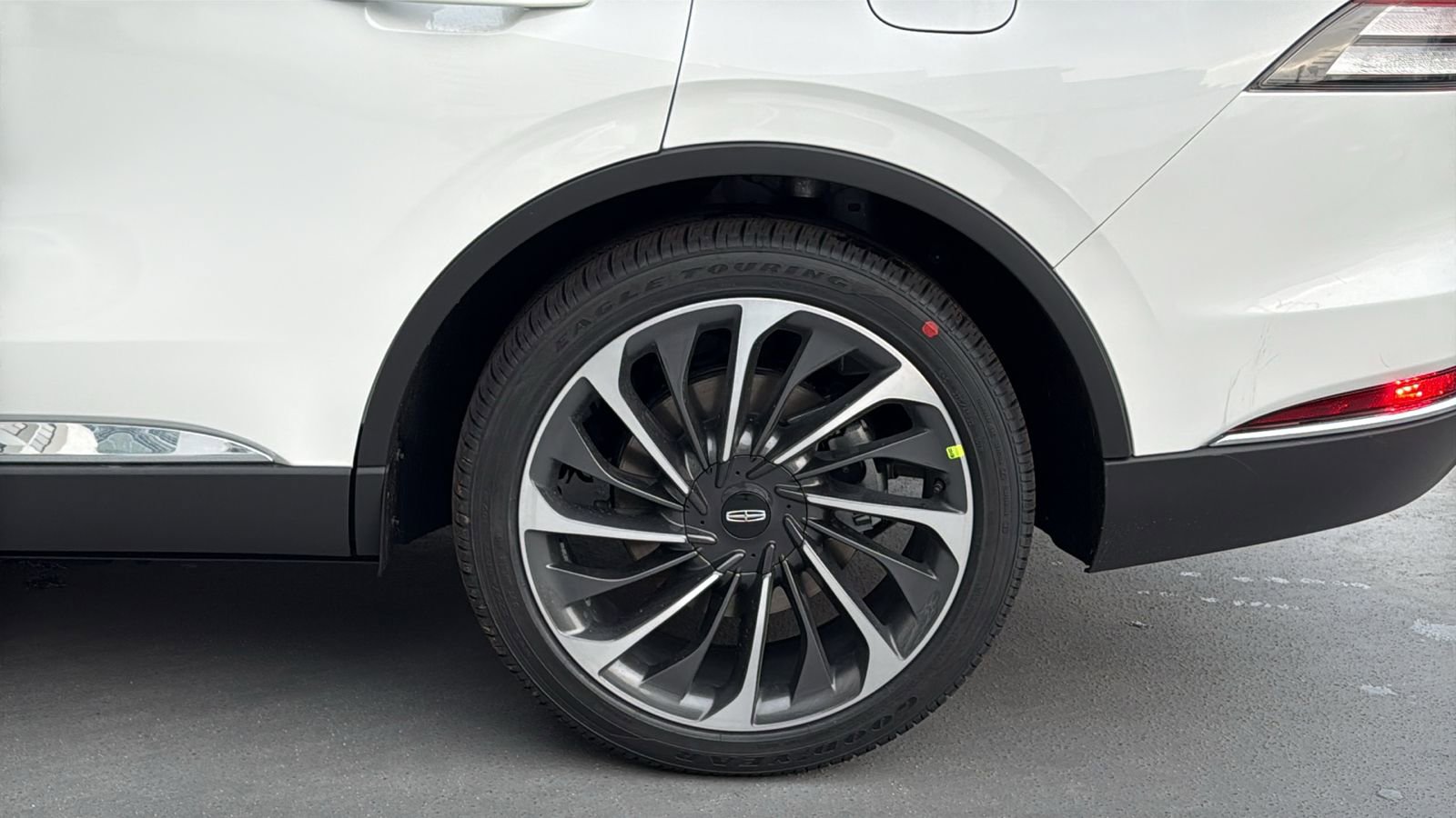 New 2026 Lincoln Aviator Reserve image 4